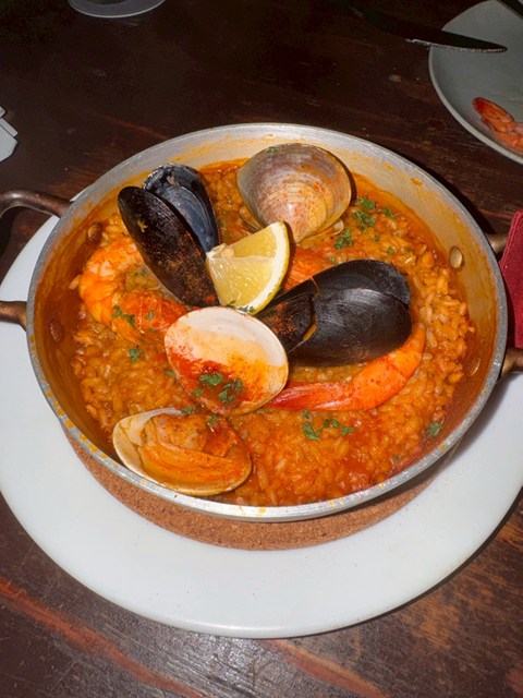 サロス ナイトマルシェ 栄店 レビュー